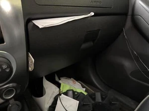 Glove Box HUMMER H3 09 - Picture 1 of 1