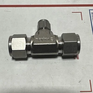 New Swagelok 1/2" X 1/2" X 1/4" SS Stainless Steel Tee SS-810-3-8-4 - Picture 1 of 3