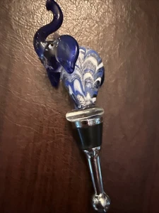 Tapón de vino estilo Murano, vidrio azul elefante soplado a mano - Imagen 1 de 6