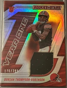 DORIAN THOMPSON-ROBINSON RC 2023 PANINI ROOKIES AND STARS ANNO UNO PATCH SP/399 - Foto 1 di 1