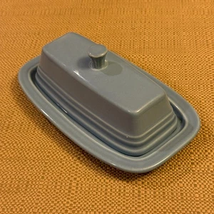 Fiesta Periwinkle Blue Covered Butter Dish Homer Laughlin USA Fiestaware Retire - Picture 1 of 14