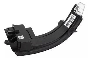 Genuine GM Passenger Side Rearview Mirror Turn Signal Lamp 23463302 - Picture 1 of 6