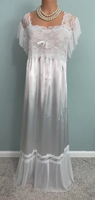 NUEVO Brillante Wet Look CAMISÓN DE SATÉN 3X Vestido sin Mangas de Gasa Dobladillo y Mangas Foto 1 de 4