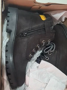 CAT Boys Durable Padded Leather Colorado Black Boots UK 12 M Tatty Box - Imagen 1 de 4