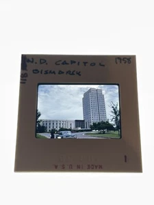 1958 Red Border North Dakota Capital Building 35 mm diapositiva - Foto 1 di 1