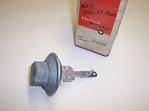 NOS Delco Vacuum Advance - 1956 - 57 Oldsmobile - 1116096 / D1310 - Picture 1 of 2