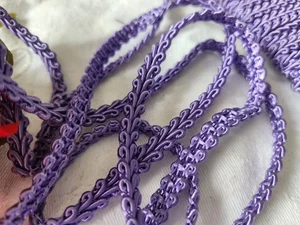 Galon vintage violet satiné lumineux 3 métres sur 0,7/0,8 cm A5 - Picture 1 of 3