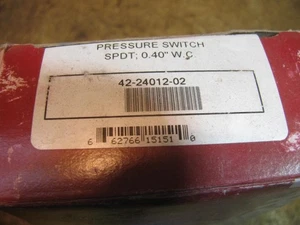 Protech 42-24012-02 Druckschalter - Bild 1 von 2
