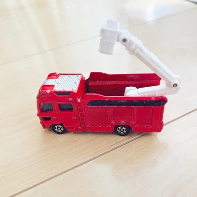 Tomica No.119 Morita 13m Boom Multi-Purpose Fire Pump Vehicle MVF - Image 1 of 4