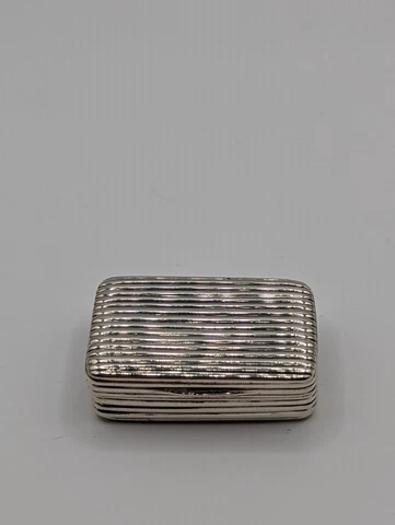 Georgian Antique Sterling Silver Reeded Vinaigrette London 1800 Cover