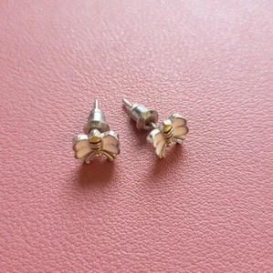 Enamel bee earrings silver tone studs pre-owned small - Picture 1 of 2