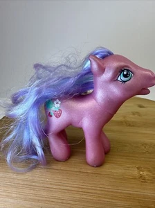 Sweetberry Shimmer MLP 2002 rosa fresa brillante pony caballo juguete - Imagen 1 de 11