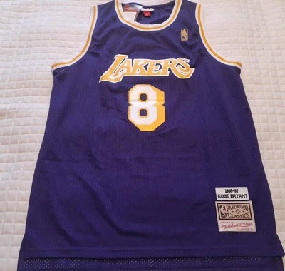 Throwback #Kobe Bryant Los Angeles Lakers Purple Jersey Sz Large - Image 1 of 4