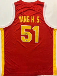 YANG HANSEN 楊漢森 AUTOGRAPHED SIGNED CHINA TEAM JERSEY RED PSA ITP CERT - Picture 1 of 4