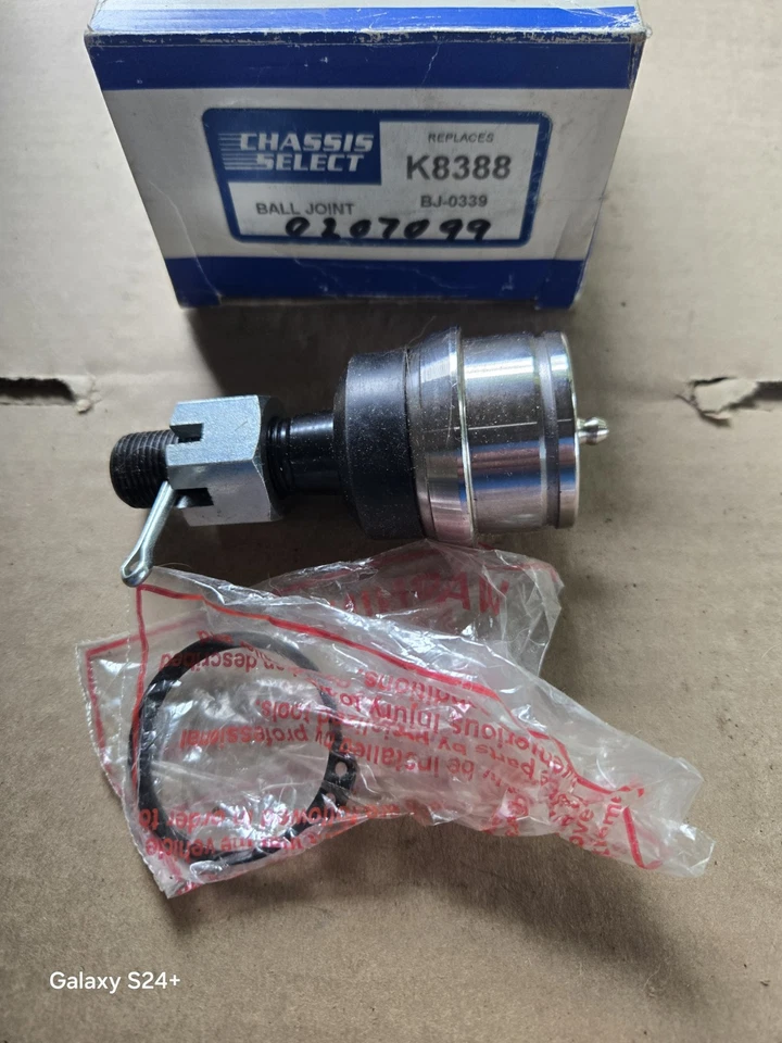 Junta rótula superior seleccionada chasis Ford 1980-95 F 150-F350 1995-98 Dodge Ram 2500 Foto 1 de 1