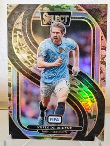 2024-25 Panini Select FIFA 124 Kevin De Bruyne Mezzanine Camo Prizm /135 - Picture 1 of 2