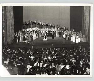 Foto de prensa Metropolitan OPERA Manger EDWARD JOHNSON Ovation "TOSCA" 1950 - Imagen 1 de 2