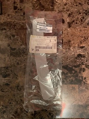 Nissan 78812-PlOAProtector-GUARDABARROS, RH2006-2019 Nissan Frontier Foto 1 de 4