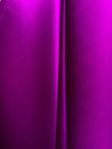 Tela satinada mística 100 % poliéster lisa MAGENTA (60 pulgadas) Vendido por yarda - Imagen 1 de 1