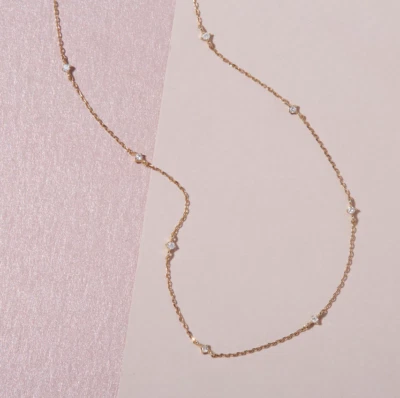 Collares para mujer Moissanites genuinos brillantes en cadena de cuentas de oro amarillo sólido de 14K Foto 1 de 4