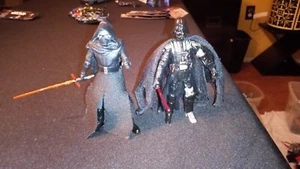 Hasbro Star Wars 30th Anniversary (2007) BATTLE-DAMAGED DARTH VADER & Kylo Ren - Picture 1 of 4