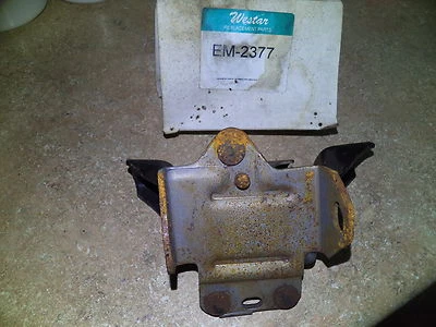 EM2371 MONTAJE MOTOR LH V8 FORD MERCURY Foto 1 de 4