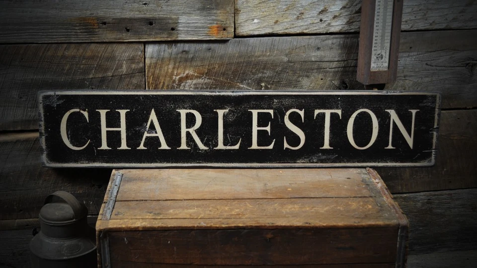 个性化城市木质标志 - 乡村手工制作老式木制 — 第 1/1 张图片