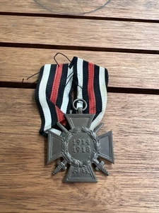 Ehrenkreuz des Weltkrieges/ Hindenburgkreuz mit Schwertern - Bild 1 von 2