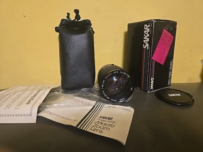 Sakar Compact One Touch  28-80mm f3.5/4.5 Macro Focus Zoom Lens/New - Image 1 of 4