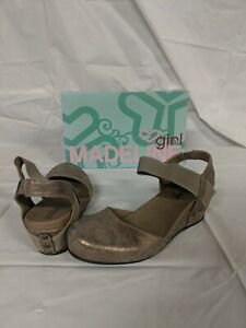 Madeline Girl fantasy world gold women's Shoes Size 10 m ~ #1L