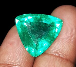 Trillion Shape Natural Emerald Loose Gemstone 6.65 Ct Certified