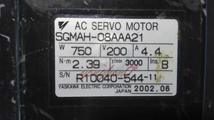 Used servo motor SGMAH-08AAA21 #D8 - Picture 1 of 4