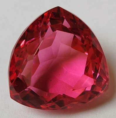 67.9 Ct Large Pink Tourmaline Trillion Faceted Cut Loose Gemstone Ring & Pendant - Image 1 of 4