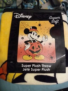 Disney Mickey Mouse Pumpkin 48in x 60in Super Soft Plush Throw Blanket Halloween - Picture 1 of 3