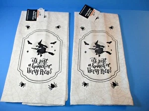 2 NUEVAS Toallas de Mano It's Just A Bunch Of Hocus Pocus Halloween Bruja - Imagen 1 de 2