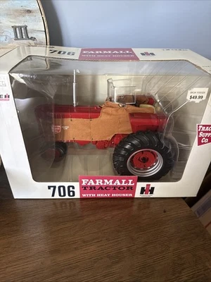 Ertl International Harvester  Farmall Tractor 706 W/Heat Houser Tractor Supply - Image 1 of 2