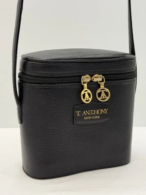 Bolso Bandolera T. ANTHONY 1946 NY • Binoculares/Cámara en Negro • Hecho en ITALIA Foto 1 de 4