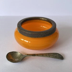 LOVELY VINTAGE ANTIQUE? ORANGE GLASS METAL RIM MUSTARD POT WITH NS SPOON - Picture 1 of 8