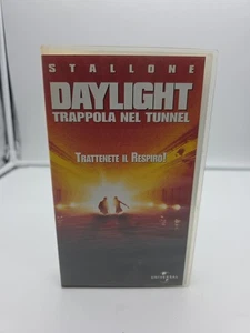 VHS film DAYLIGHT TRAPPOLA NEL TUNNEL 1997 Stallone CIC UVT 60532 - Picture 1 of 4