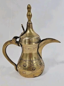 Vtg Islamic Arabic Middle East Etched Dallah Brass Coffee Pot 7" Marked ABids - Picture 1 of 12