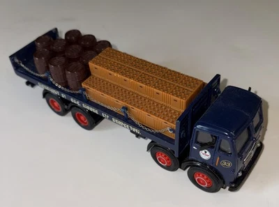 CORGI 97955 1:50 FODEN FLATBED WITH CHAINS & BARRELS, G & G MOORE GUINNESS READ - Image 1 of 4