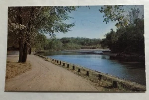 Scenic River, Des Moines, Iowa. Postcard (S1) - Picture 1 of 2