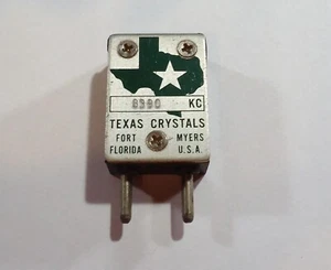 FT-243 Radio Crystal - .093 Pins - 8390 KHz - Texas Crystals - Zdjęcie 1 z 1