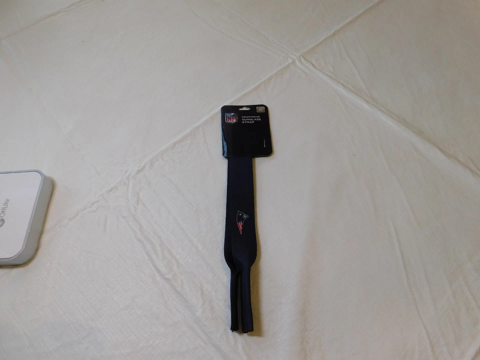 Siskiyou Gifts New England Patriots NFL Neoprene Strap Sunglasses EyeGlasses NOS