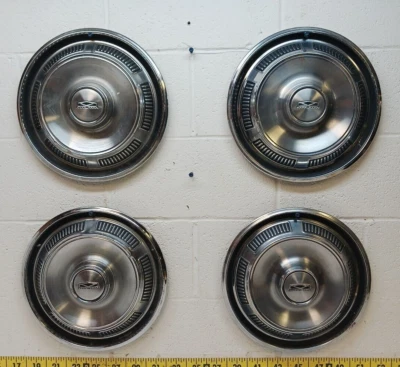 Tapacubos usados OEM 4 14" 1969-1971 Ford Torino/Ranchero/Fairlane/Galaxie (5469) Foto 1 de 4