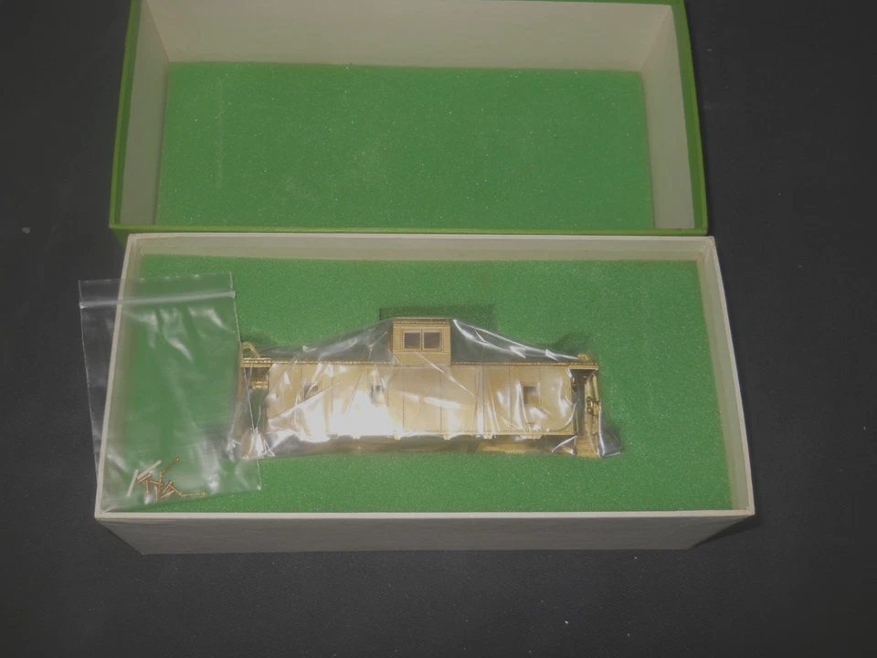 HO Brass Overland Union Pacific CA-6 Caboose BODY ONLY - Image 1 of 3