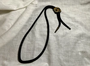 Vintage Gold Schaufel & Hammer Bolokrawatte/Cowboy Krawatte schwarze Kordel Metallspitze (1 fehlt) - Bild 1 von 5