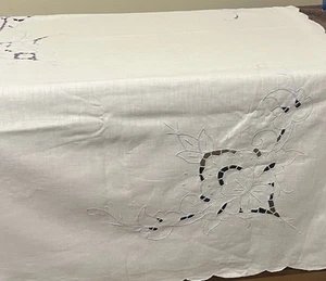 Bestickte Leinen Tischdecke Blumenmuster 67 "x 100" gewellter Rand blau wie abgebildet - Bild 1 von 4