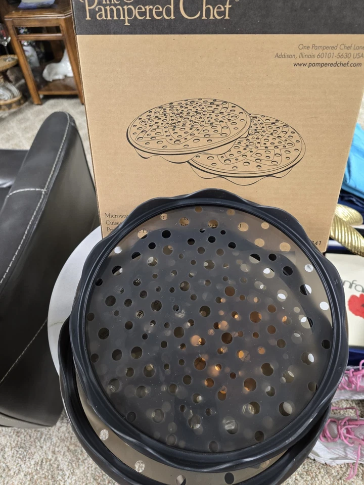 THE PAMPERED CHEF MICROWAVE CHIP MAKER {SET OF 2} # 1241- NIB - Image 1 of 4