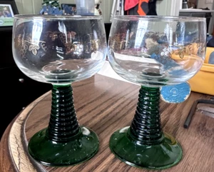 Vintage Luminarc France Green Stem Grapevine Wine Glasses Lot Of (2) - Picture 1 of 5